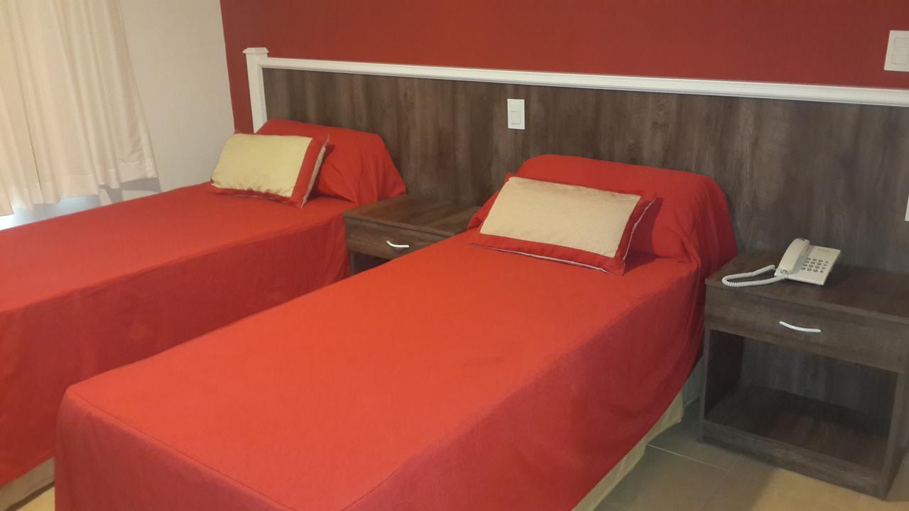 Hotel Cueva De Las Manos เปริโต โมเรโน ภายนอก รูปภาพ
